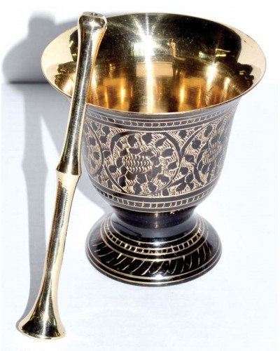 Mortar and Pestle Set in Engraved Brass